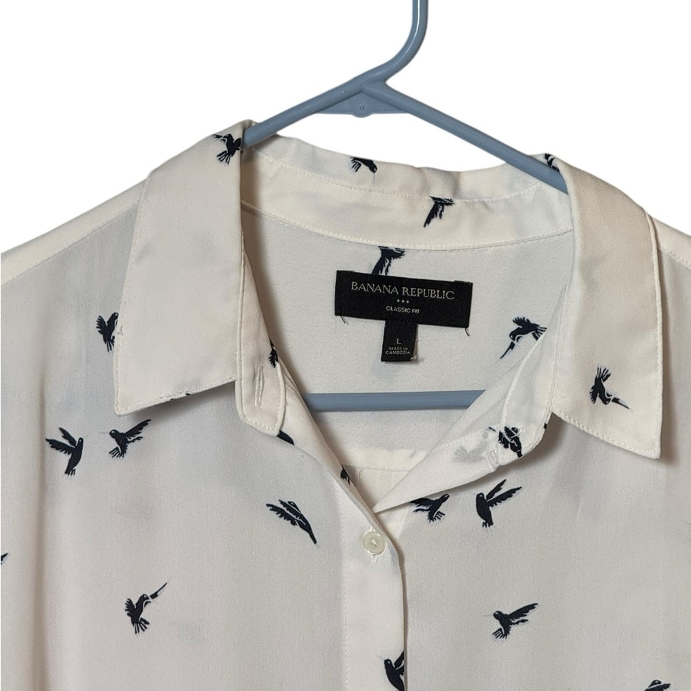 Banana Republic Cream Seagull Print Blouse - Picture 2 of 7